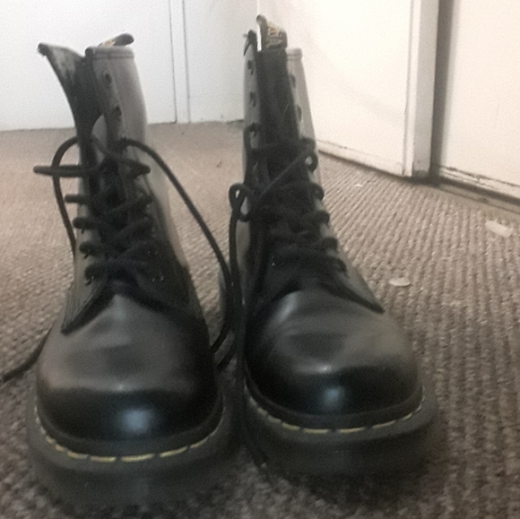 BRAND NEW DOC MARTINS HIGH TOPS - Picture 2 of 2